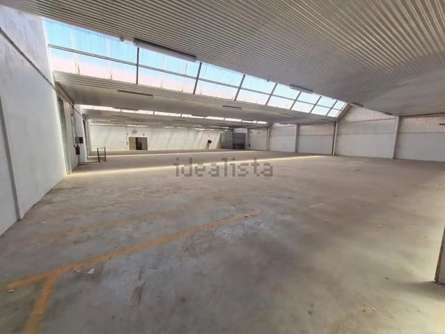 Commercial for sale in Cintruénigo - € 450,000 (Ref: 9855167)