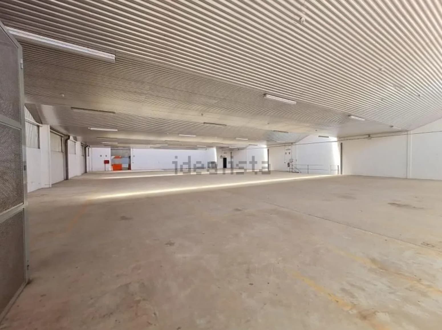 Commercial for sale in Cintruenigo - € 450,000 (Ref: 9855167)