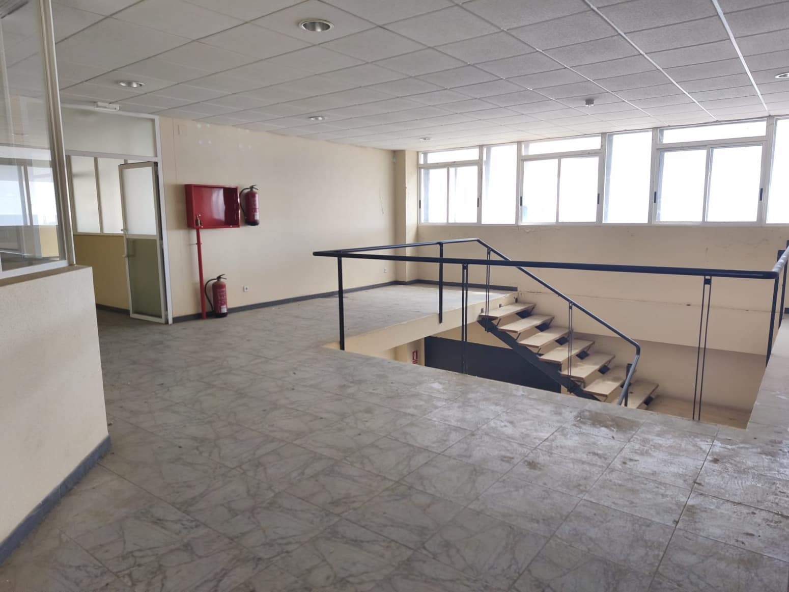 Kommersiell til salgs i Cintruenigo - € 450 000 (Ref: 9855167)