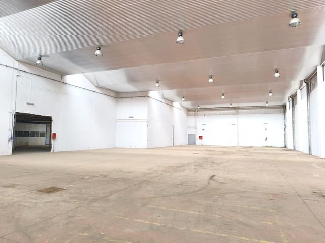 Commercial for sale in Cintruénigo - € 450,000 (Ref: 9855167)