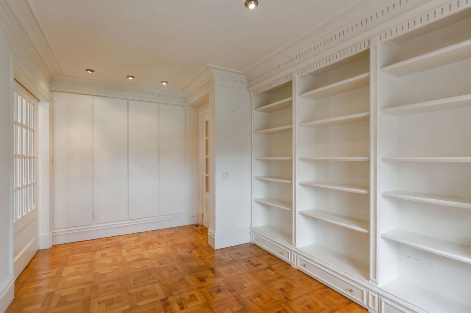 4 bedroom Flat for sale in Pamplona / Iruna - € 519,000 (Ref: 9855169)