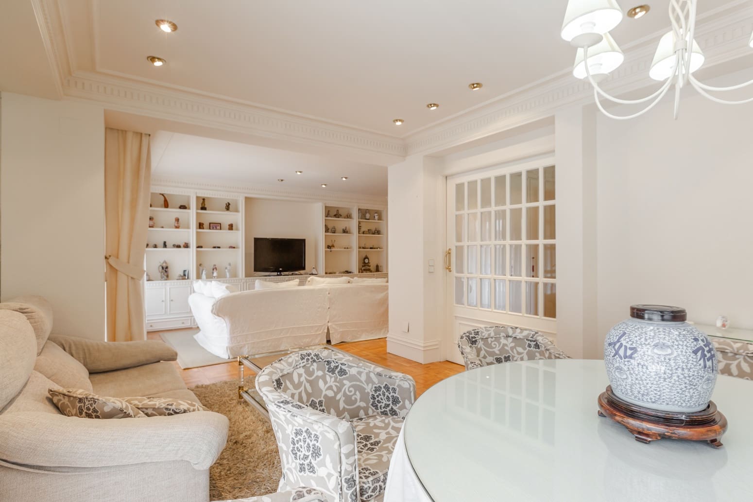 4 bedroom Flat for sale in Pamplona / Iruna - € 519,000 (Ref: 9855169)