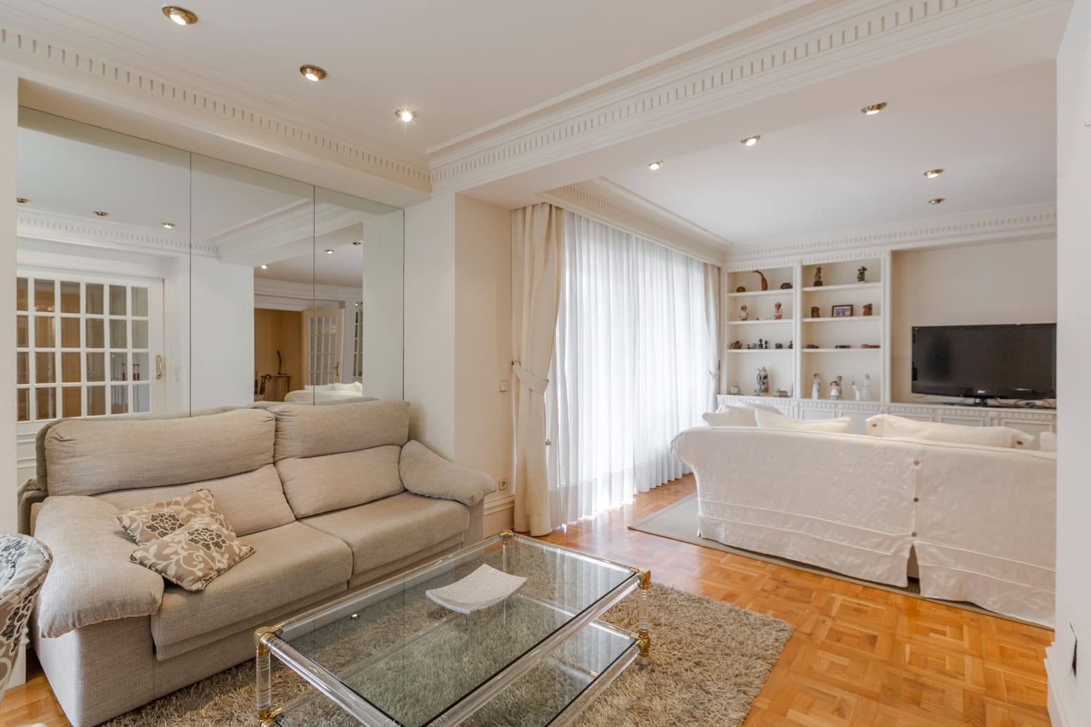4 bedroom Flat for sale in Pamplona / Iruna - € 519,000 (Ref: 9855169)