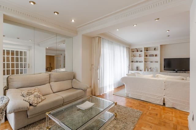 4 soveværelse Lejlighed til salg i Pamplona / Iruña - € 519.000 (Ref: 9855169)