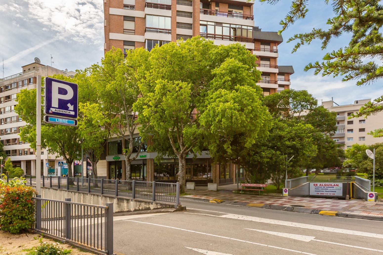 4 bedroom Flat for sale in Pamplona / Iruna - € 519,000 (Ref: 9855169)