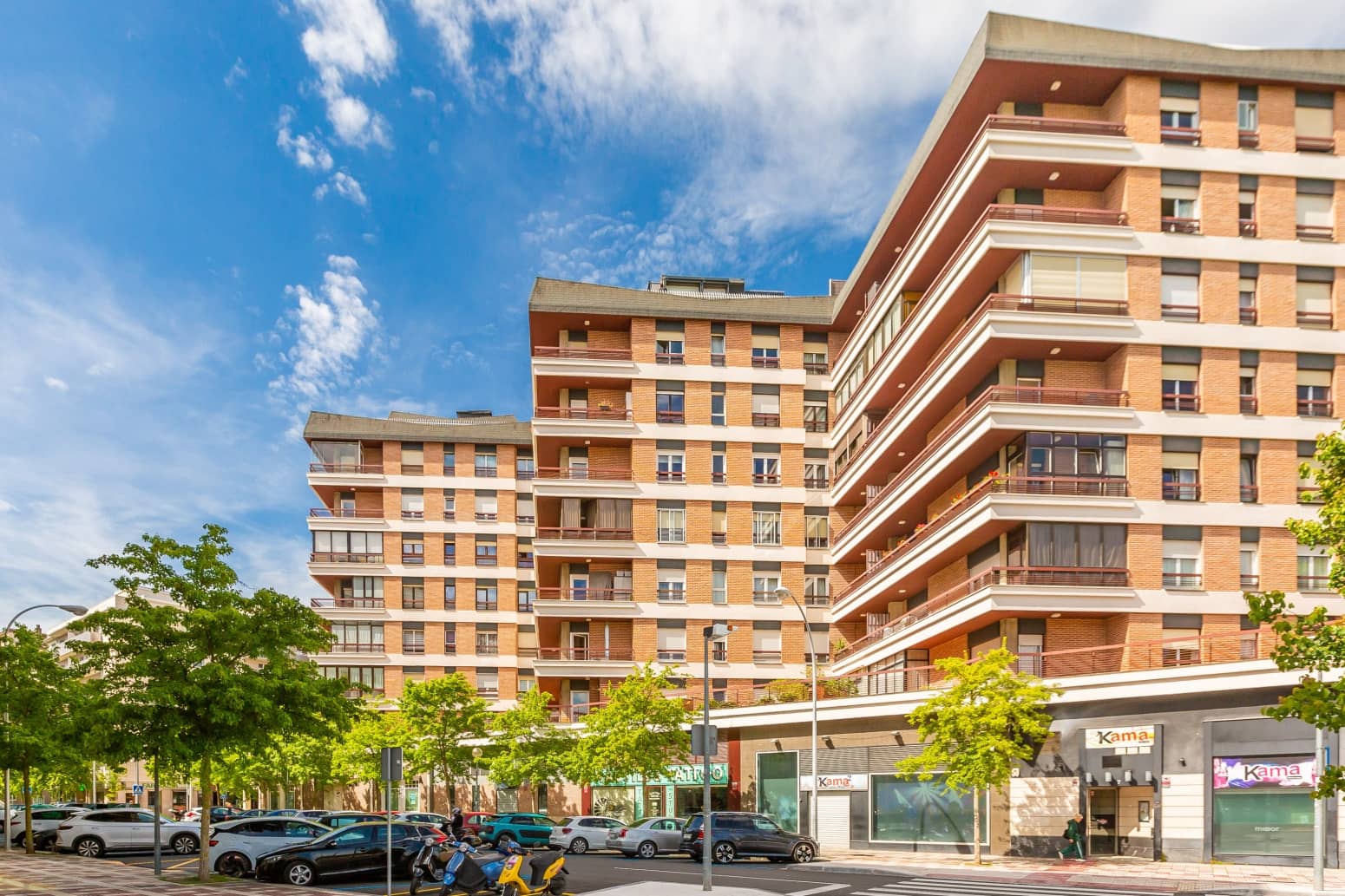 4 bedroom Flat for sale in Pamplona / Iruna - € 519,000 (Ref: 9855169)