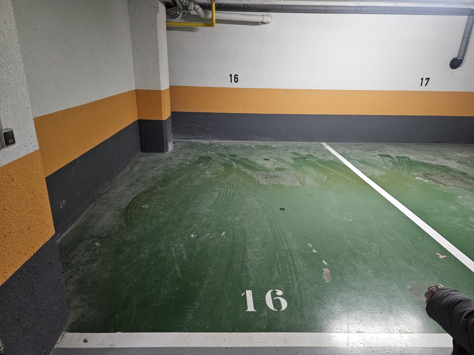 Garage for sale in Pamplona / Iruna - € 29,500 (Ref: 9859641)