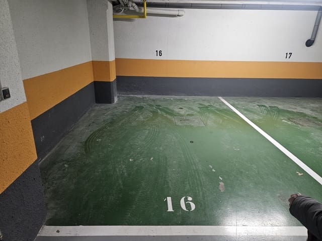 Garaje en Pamplona / Iruña en venta - 29.500 € (Ref: 9859641)