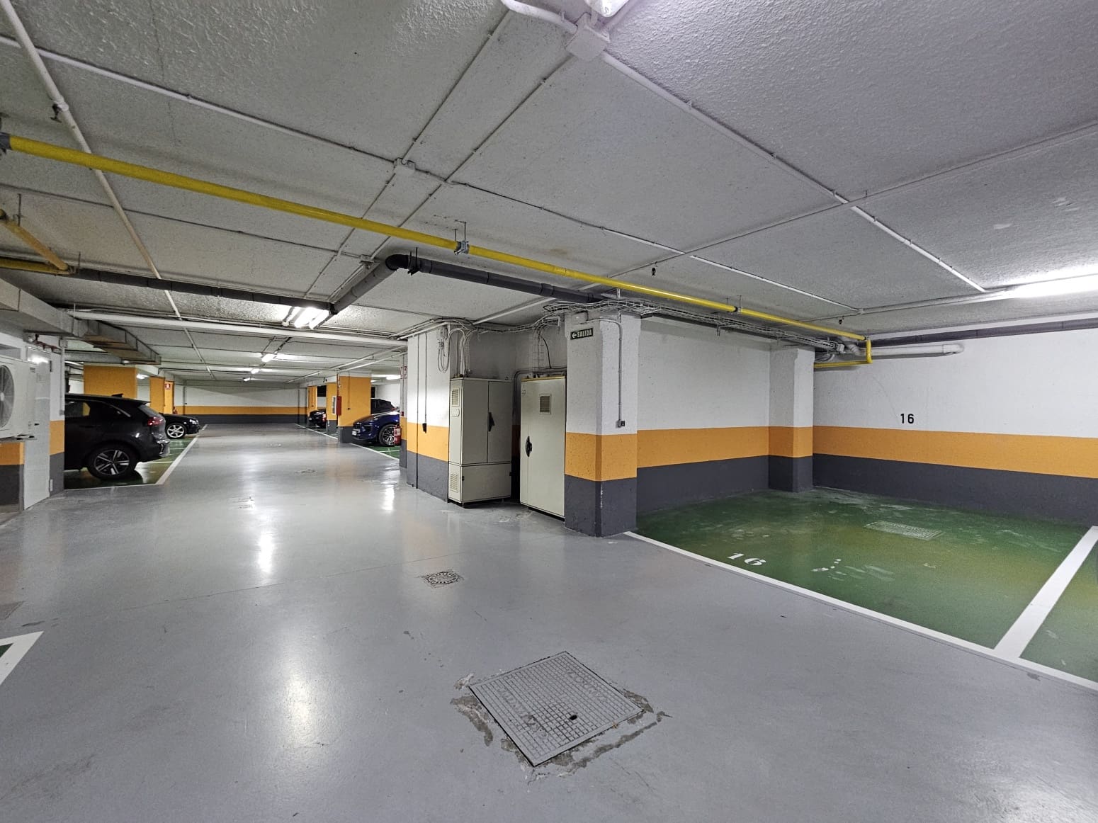 Garage for sale in Pamplona / Iruna - € 29,500 (Ref: 9859641)