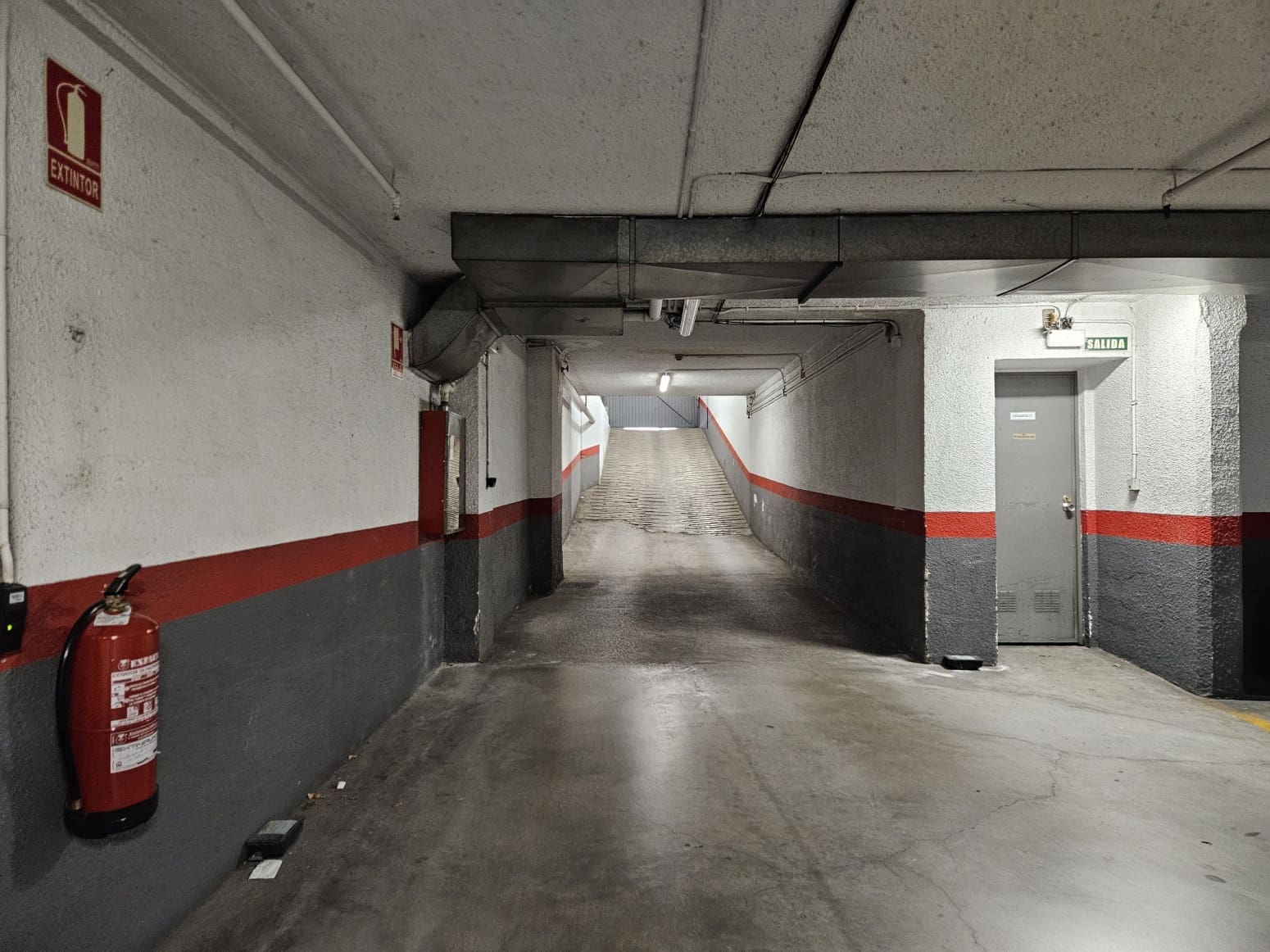 Garage for sale in Pamplona / Iruna - € 29,500 (Ref: 9859641)