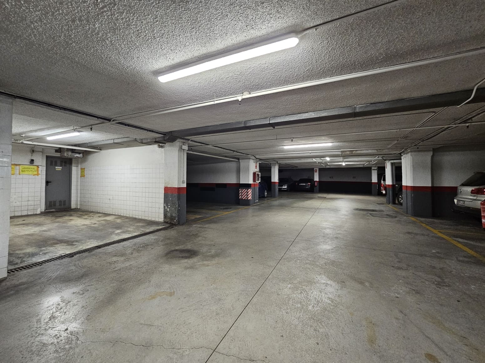 Garage for sale in Pamplona / Iruna - € 29,500 (Ref: 9859641)