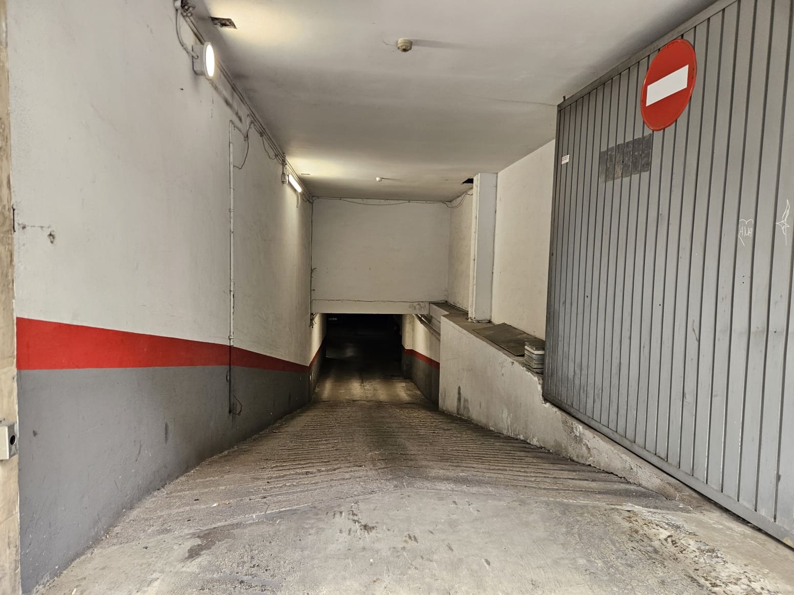 Garage for sale in Pamplona / Iruna - € 29,500 (Ref: 9859641)