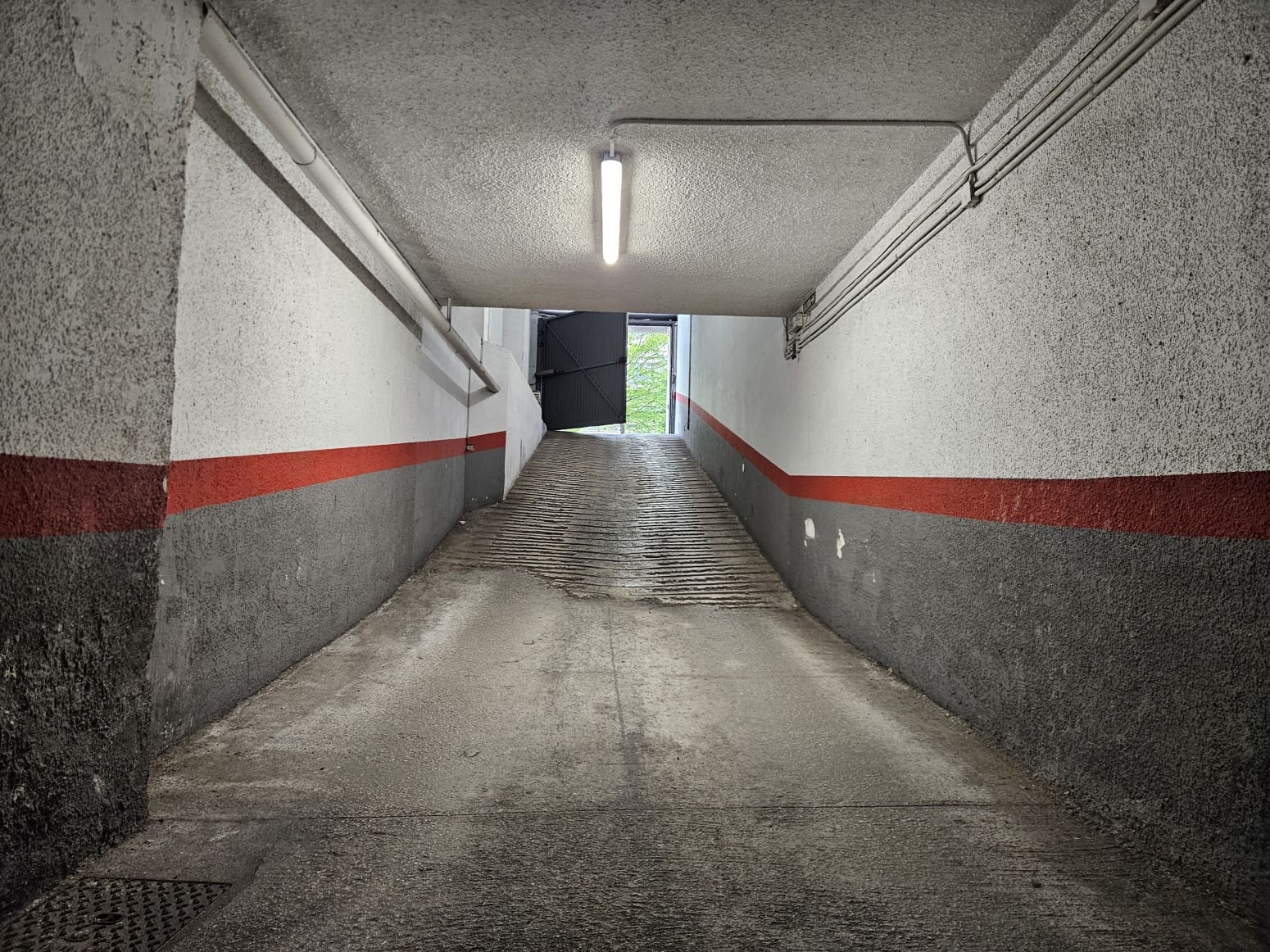 Garage for sale in Pamplona / Iruna - € 29,500 (Ref: 9859641)