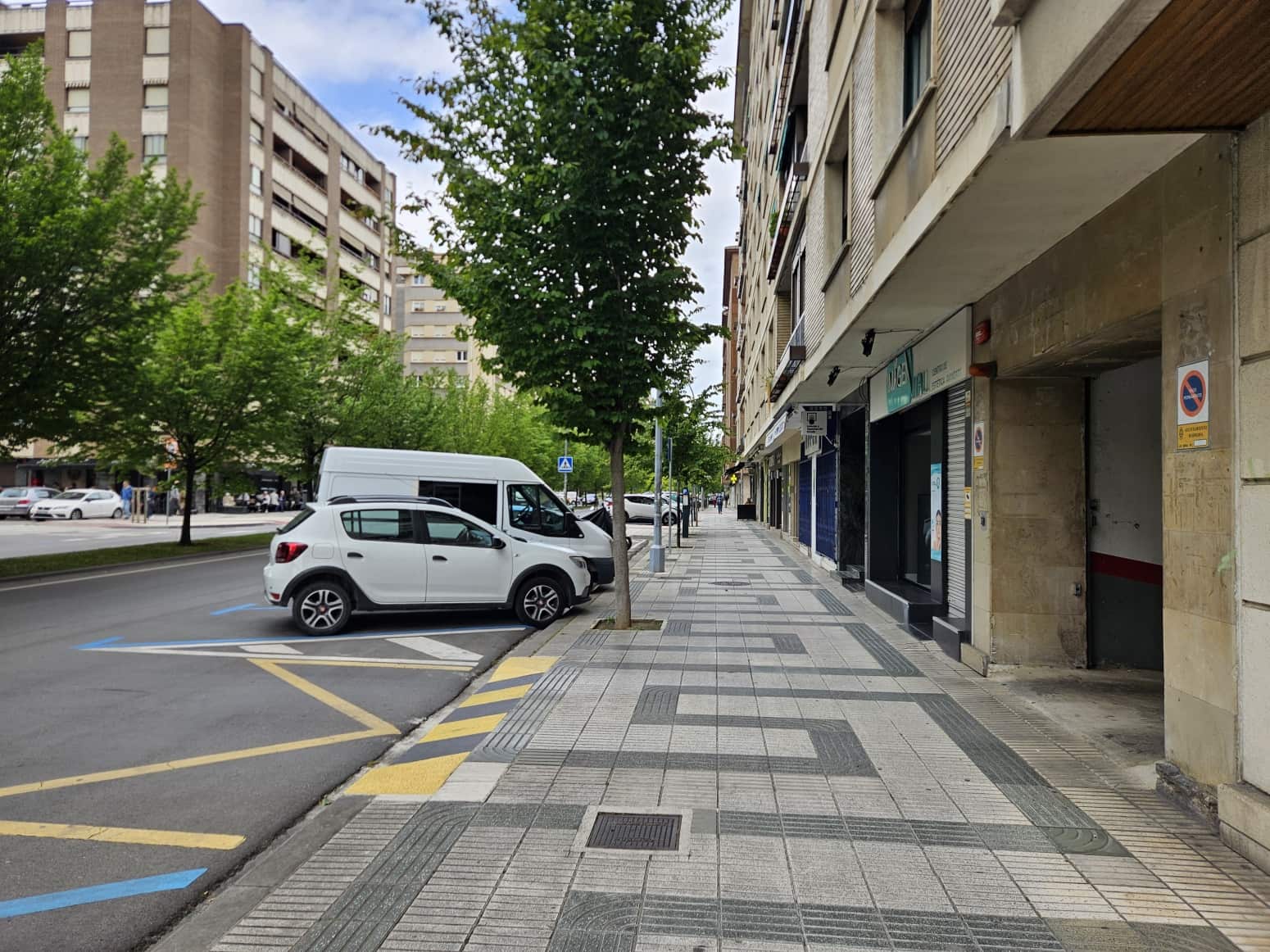 Garage for sale in Pamplona / Iruna - € 29,500 (Ref: 9859641)