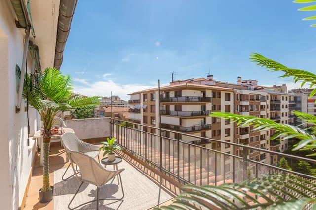 4 slaapkamer Flat te koop in Pamplona - € 415.000 (Ref: 9861663)