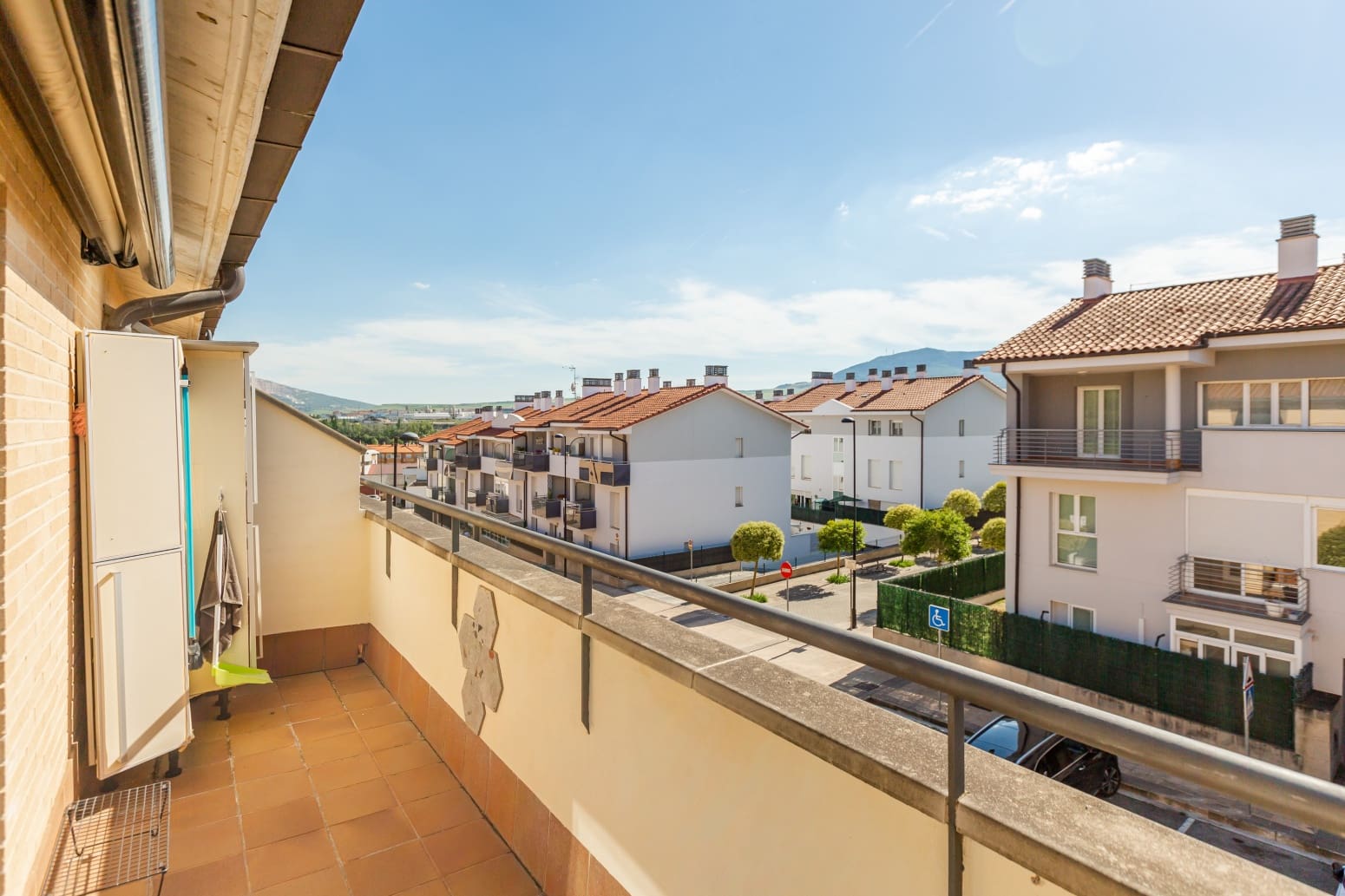 4 bedroom Villa for sale in Noain with garage - € 459,000 (Ref: 9861664)
