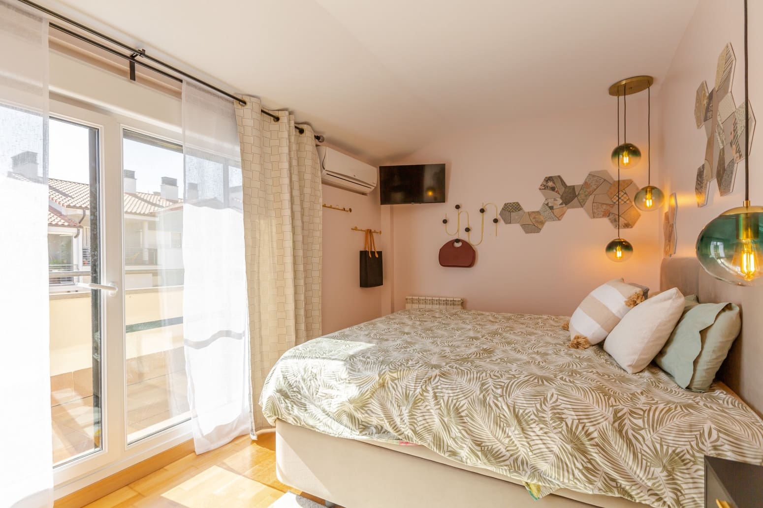 4 bedroom Villa for sale in Noain with garage - € 459,000 (Ref: 9861664)