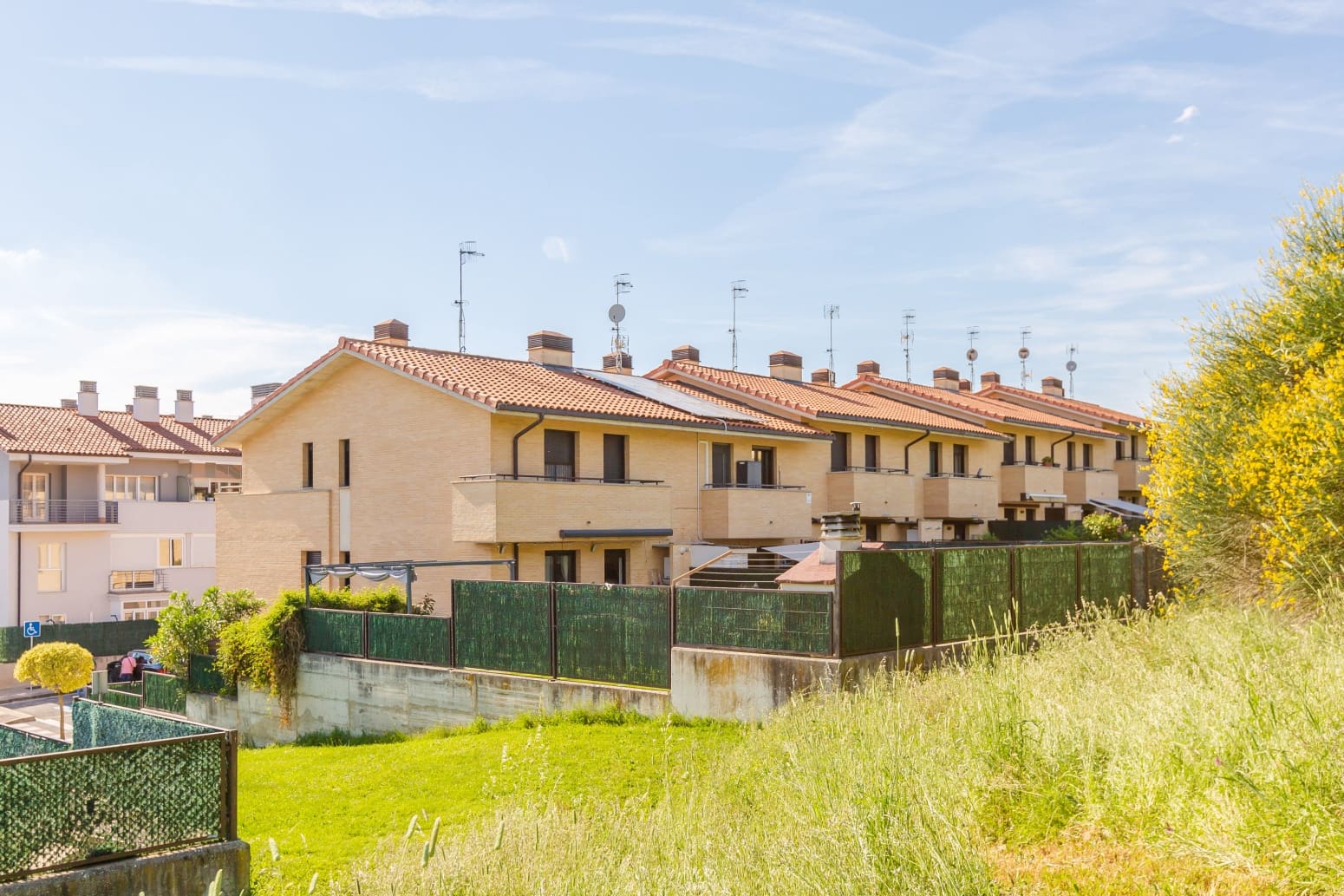 4 bedroom Villa for sale in Noain with garage - € 459,000 (Ref: 9861664)