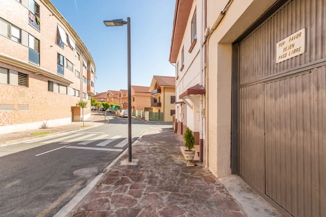 Erhverv til leje i Aranguren - € 800 (Ref: 9864786)