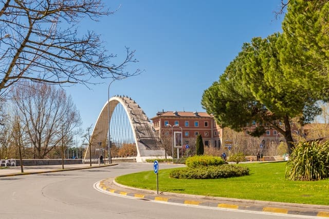 3 sypialnia Mieszkanie na sprzedaż w Pampeluna z garażem - 297 000 € (Ref: 9864787)