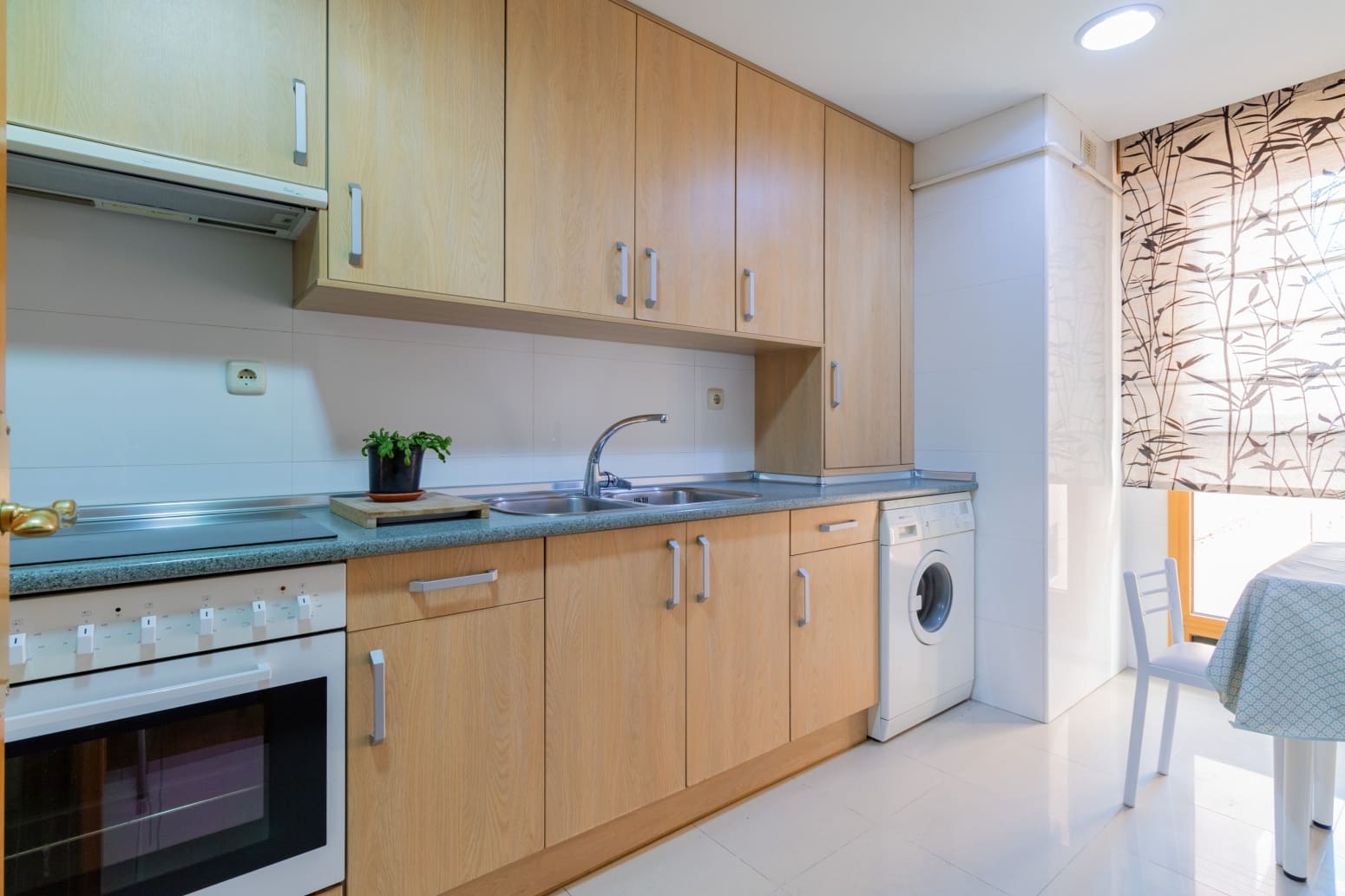 2 bedroom Flat for rent in Pamplona / Iruna with garage - € 925 (Ref: 9871643)