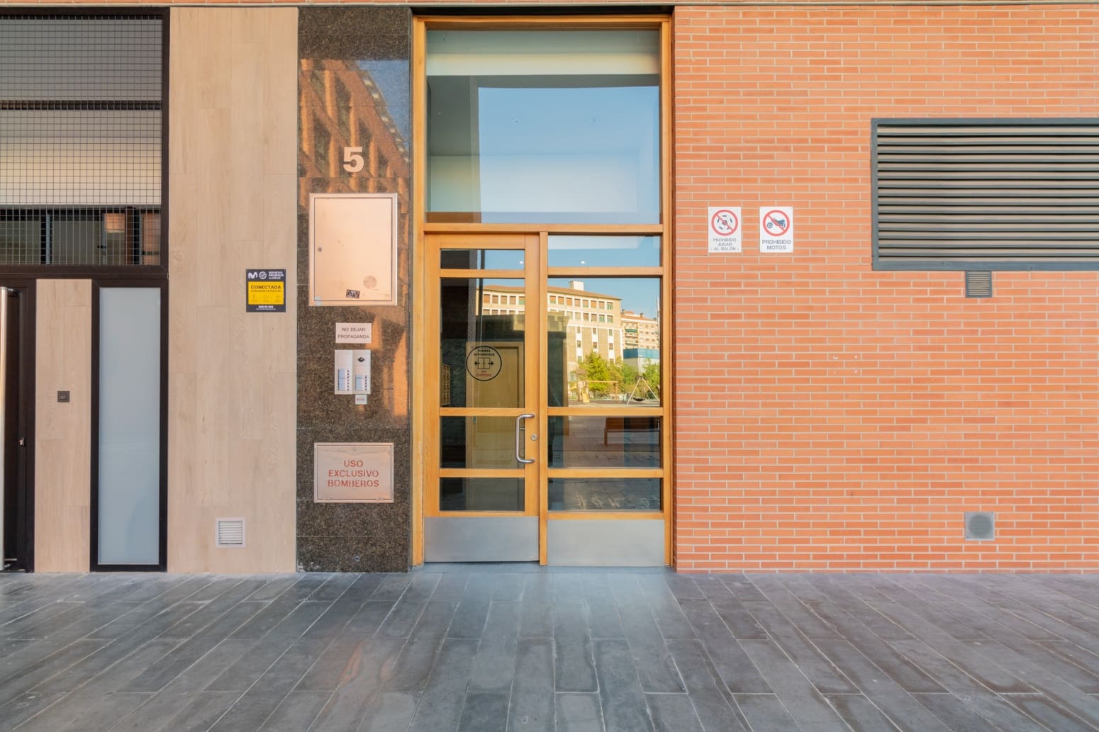 2 bedroom Flat for rent in Pamplona / Iruna with garage - € 925 (Ref: 9871643)