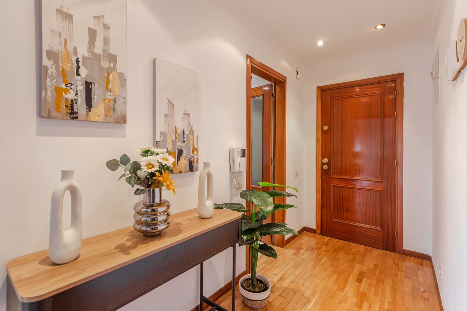 1 bedroom Flat for sale in Pamplona / Iruna with garage - € 269,000 (Ref: 9873073)