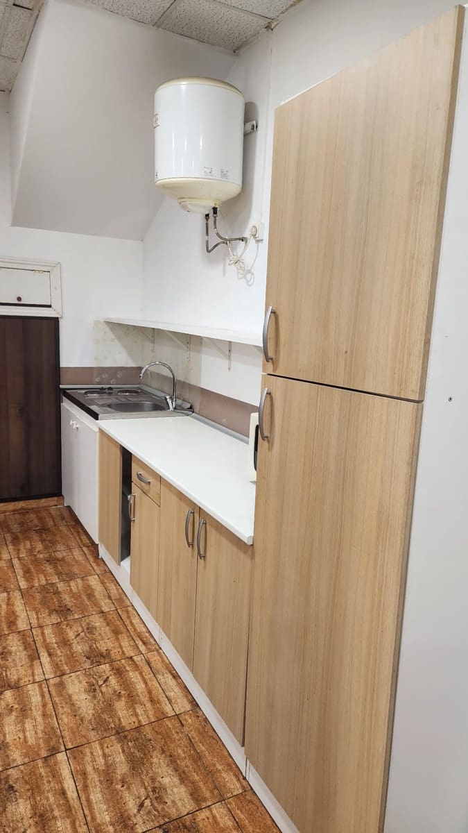 Commercial for rent in Villava / Atarrabia - € 600 (Ref: 9873074)
