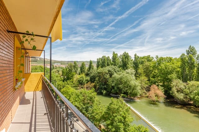 3 sypialnia Mieszkanie na sprzedaż w Pampeluna - 215 000 € (Ref: 9875806)
