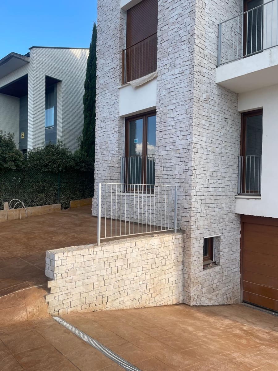 5 bedroom Villa for sale in Cordovilla with garage - € 794,900 (Ref: 9878171)