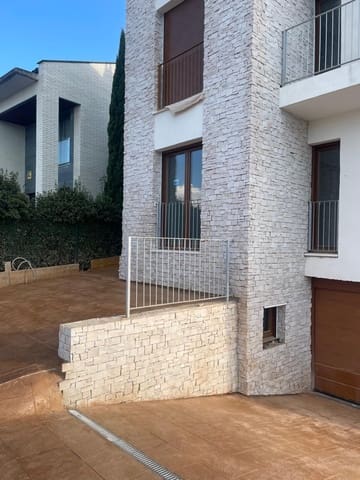 5 slaapkamer Villa te koop in Cordovilla, Galar met garage - € 794.900 (Ref: 9878171)