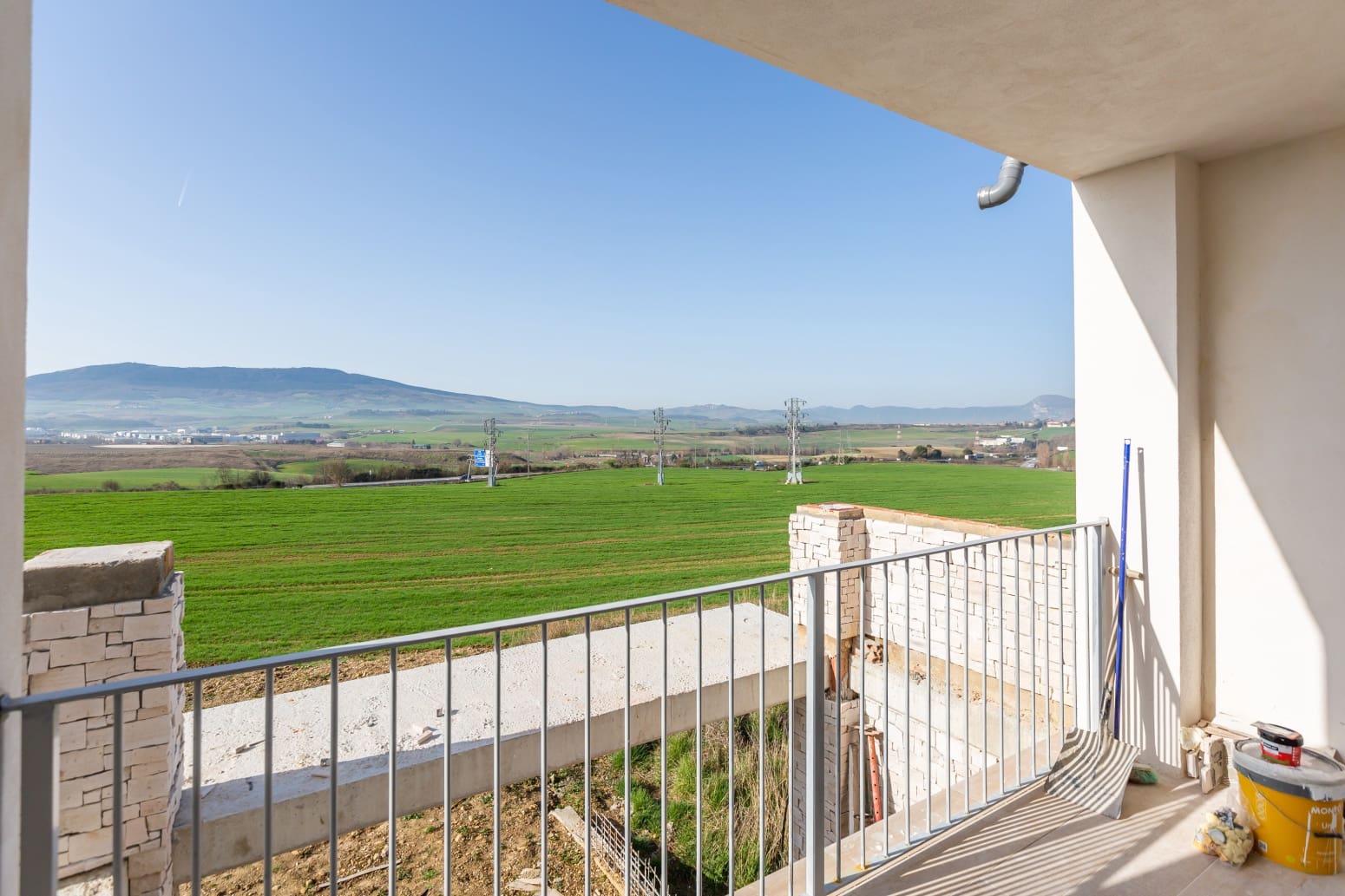 5 bedroom Villa for sale in Cordovilla with garage - € 794,900 (Ref: 9878171)