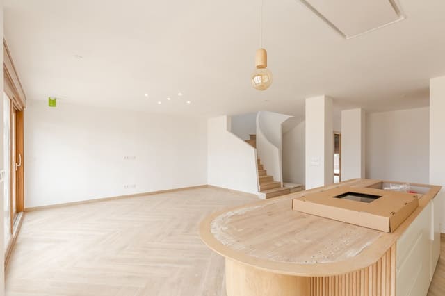 Chalet de 5 habitaciones en Cordovilla, Galar en venta con garaje - 779.900 € (Ref: 9878171)