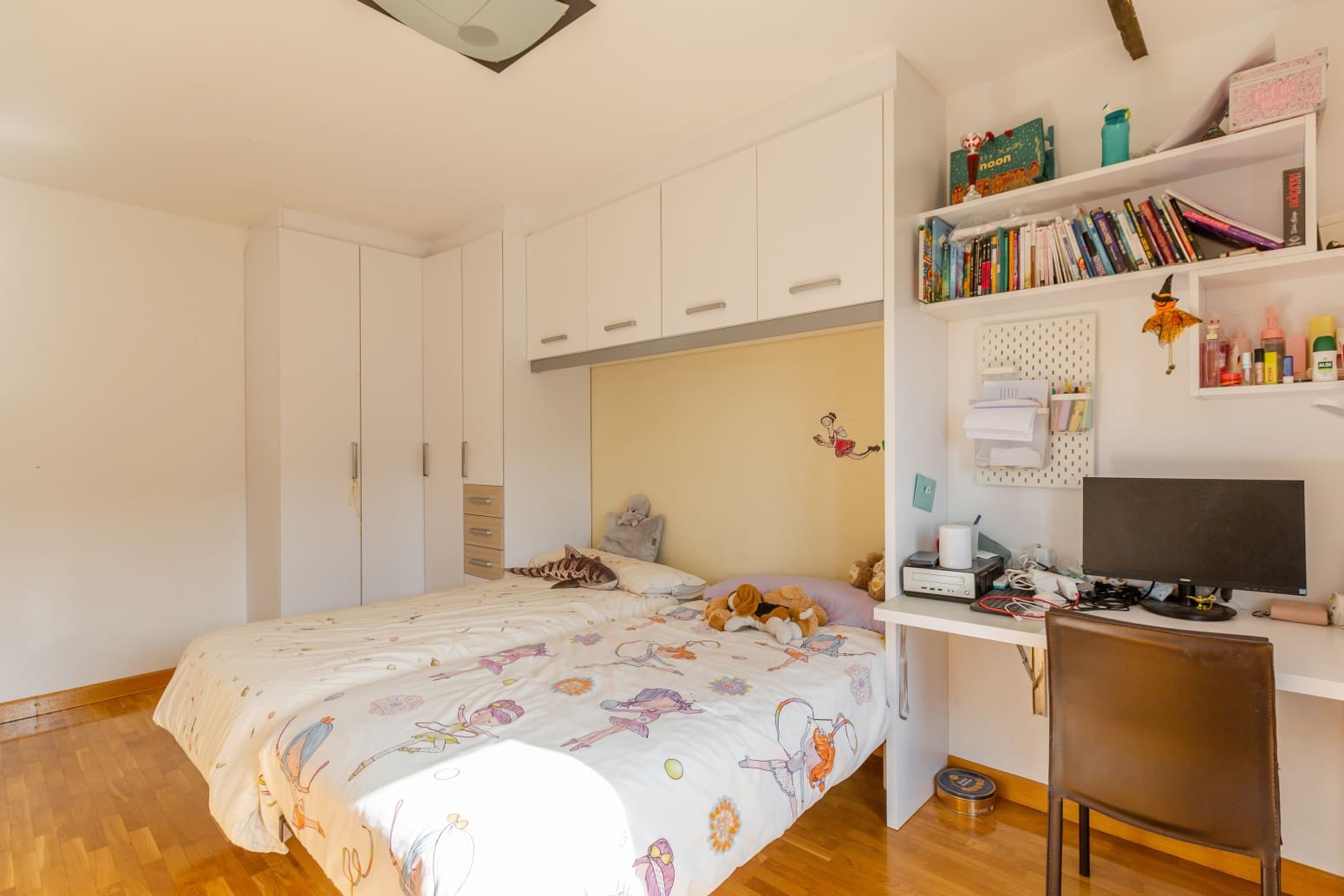 4 bedroom Villa for sale in Berrioplano with garage - € 430,000 (Ref: 9880702)