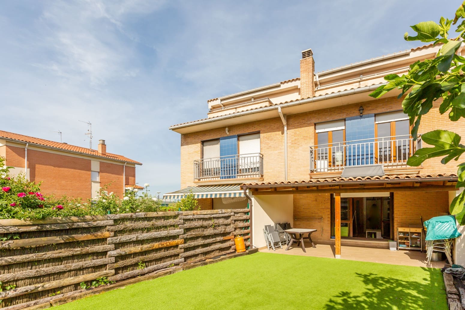 4 bedroom Villa for sale in Berrioplano with garage - € 430,000 (Ref: 9880702)