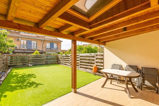4 soveværelse Villa til salg i Berrioplano med garage - € 430.000 (Ref: 9880702)