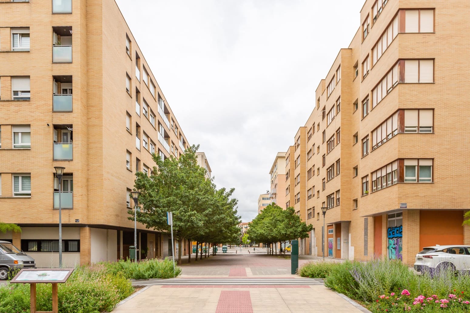 1 bedroom Flat for sale in Pamplona / Iruna - € 184,500 (Ref: 9880703)