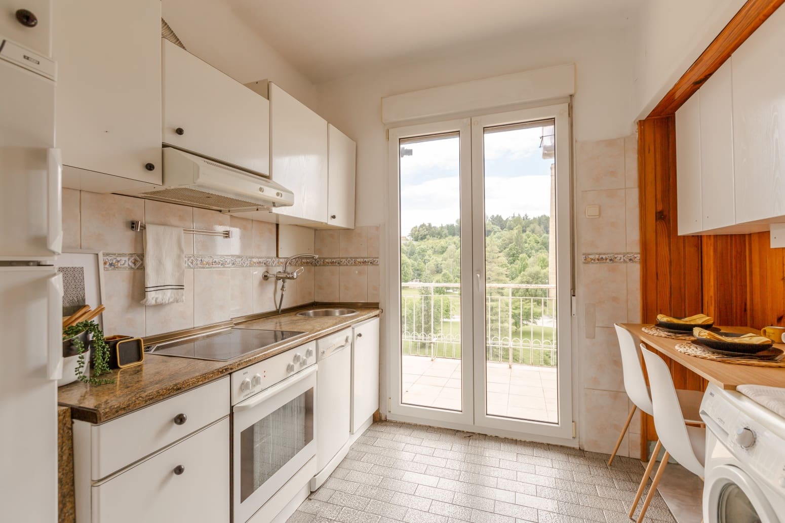 4 bedroom Flat for sale in Pamplona / Iruna - € 210,000 (Ref: 9880704)