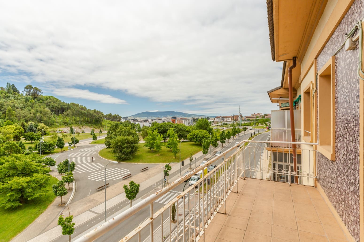 4 bedroom Flat for sale in Pamplona / Iruna - € 210,000 (Ref: 9880704)