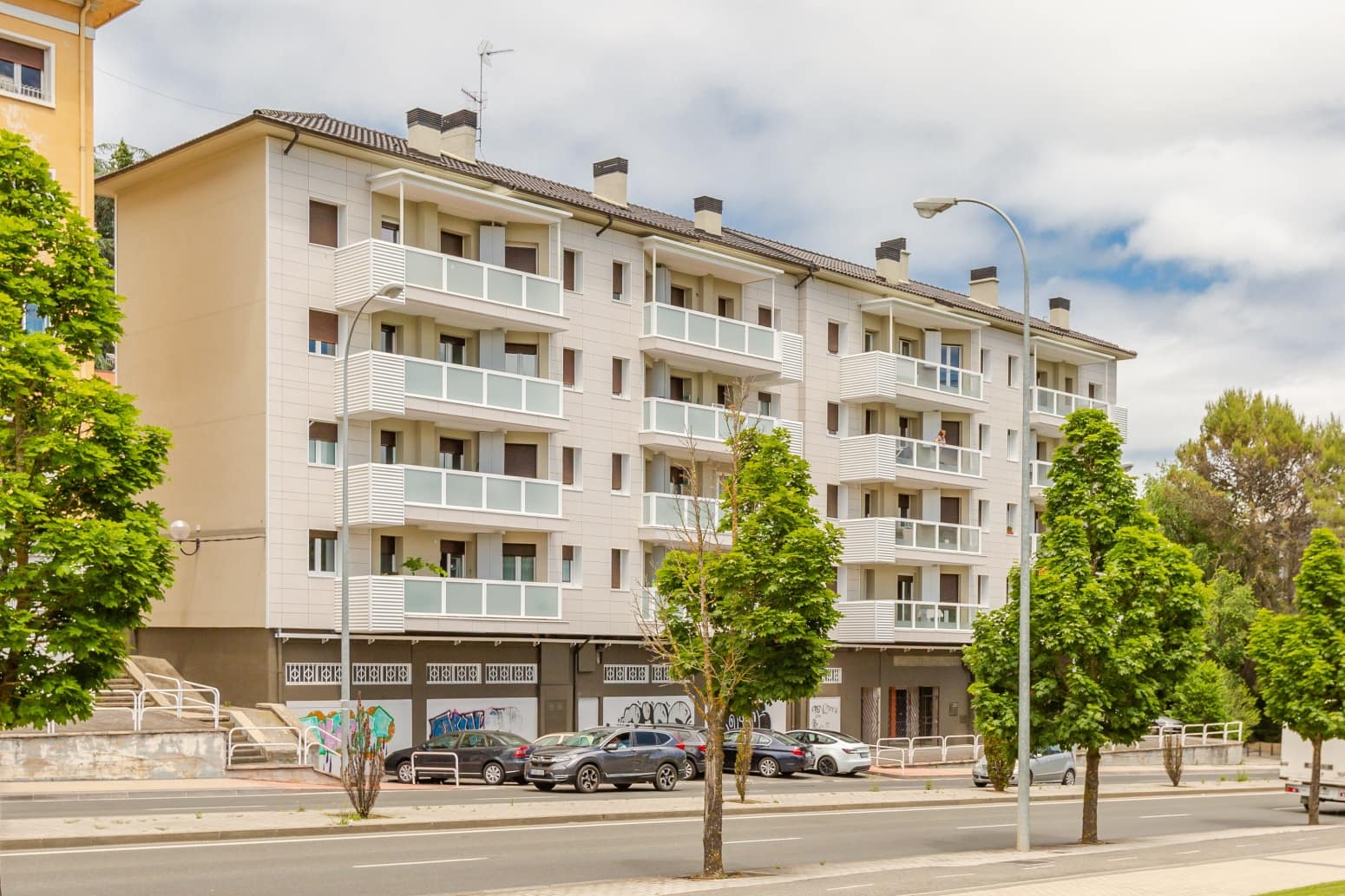 4 bedroom Flat for sale in Pamplona / Iruna - € 210,000 (Ref: 9880704)