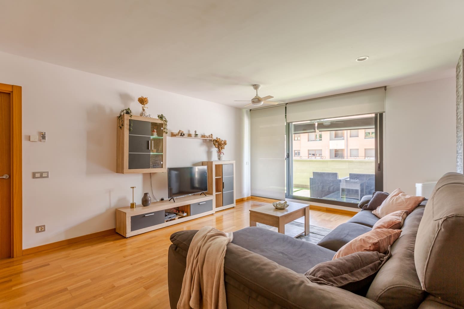 2 bedroom Flat for sale in Huarte with garage - € 339,000 (Ref: 9880705)
