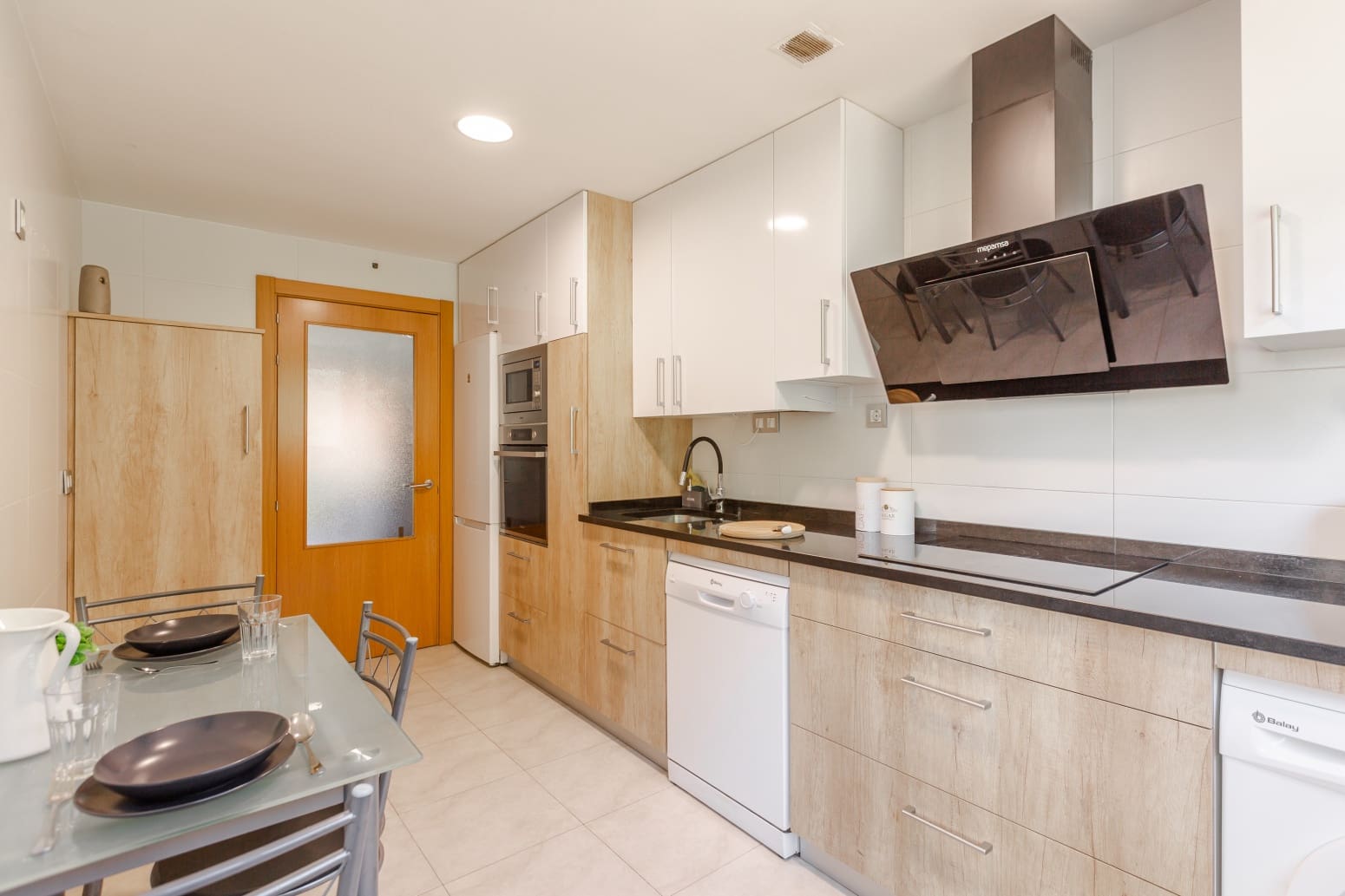 2 bedroom Flat for sale in Huarte with garage - € 339,000 (Ref: 9880705)