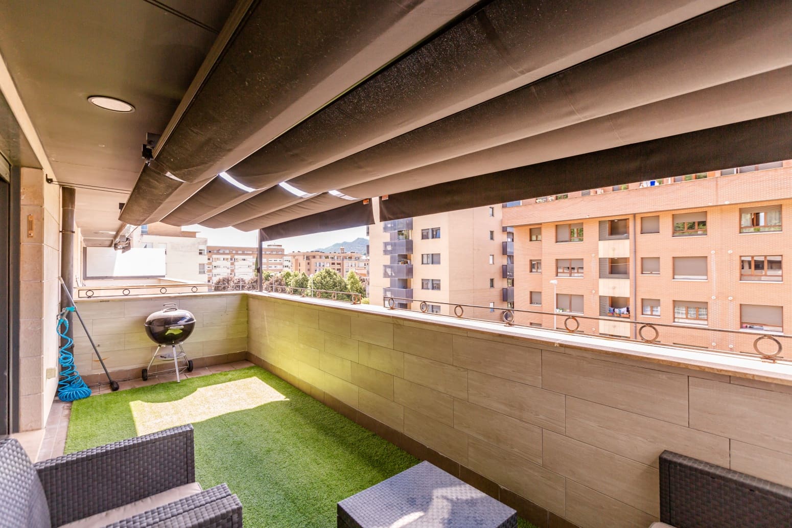2 bedroom Flat for sale in Huarte with garage - € 339,000 (Ref: 9880705)