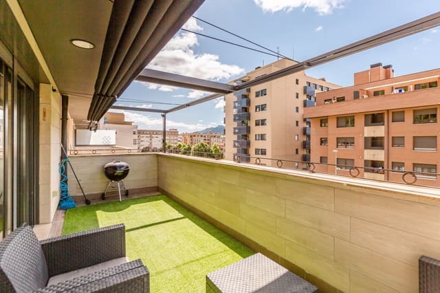 2 bedroom Flat for sale in Huarte with garage - € 339,000 (Ref: 9880705)