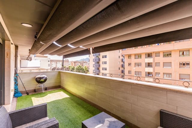 2 bedroom Flat for sale in Huarte with garage - € 339,000 (Ref: 9880705)