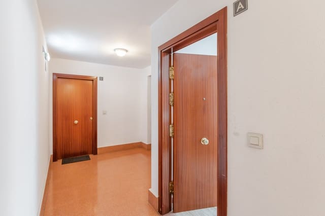2 makuuhuone Asunto myytävänä paikassa Pamplona mukana 
autotalli - 220 000 € (Ref: 9891856)