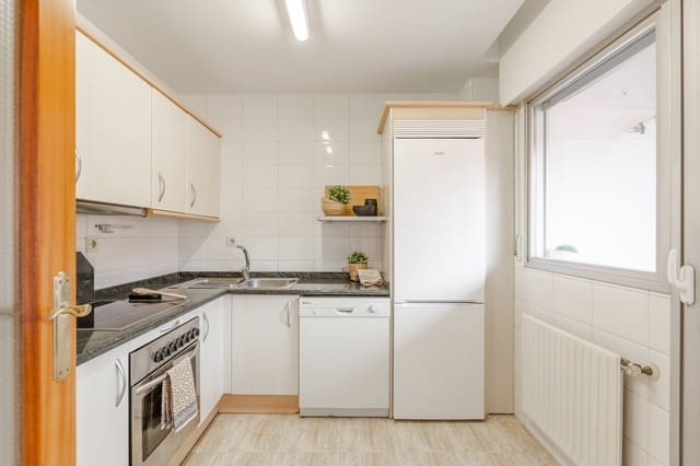 2 makuuhuone Asunto myytävänä paikassa Pamplona mukana 
autotalli - 220 000 € (Ref: 9891856)