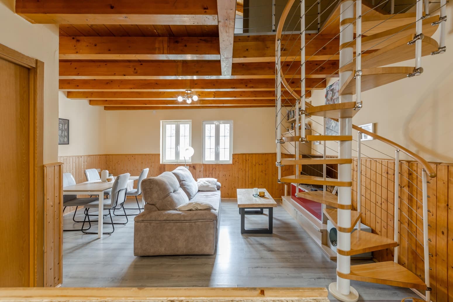 2 Zimmer Villa zu verkaufen in Odieta - 210.000 € (Ref: 9893971)