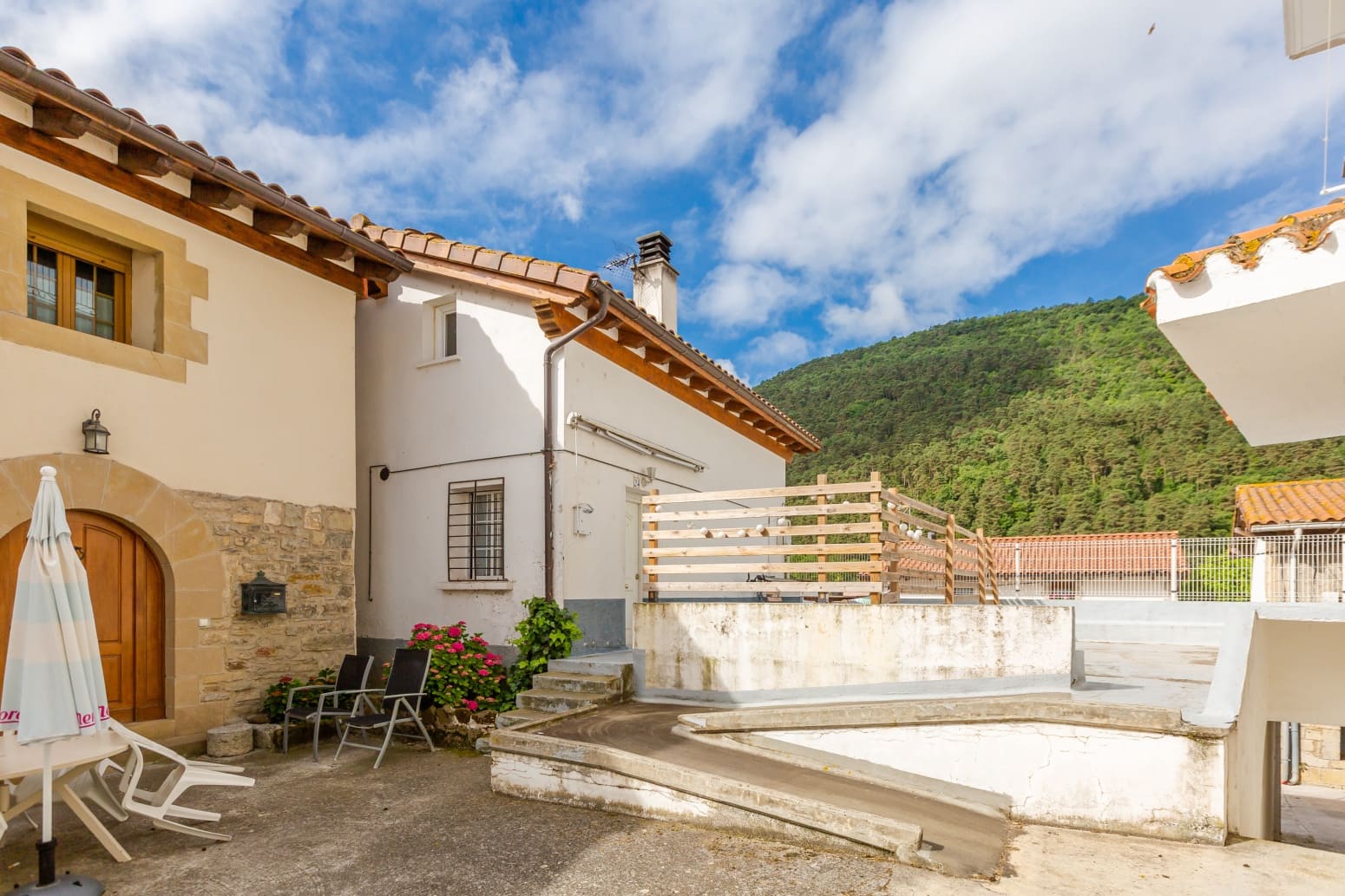 2 Zimmer Villa zu verkaufen in Odieta - 210.000 € (Ref: 9893971)
