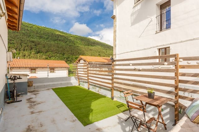 2 Zimmer Villa zu verkaufen in Odieta - 210.000 € (Ref: 9893971)